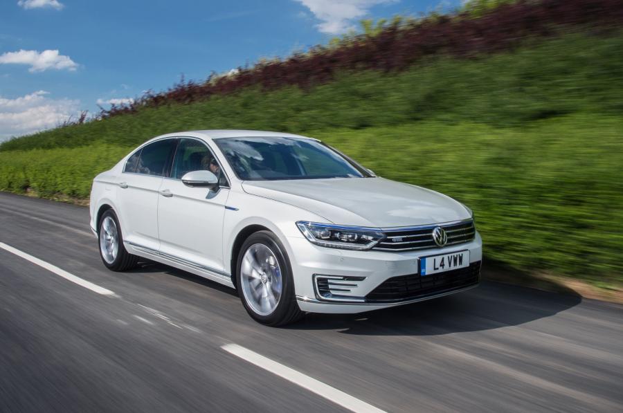  Volkswagen Passat GTE 2016 года  (UK) (фото 34 из 34)